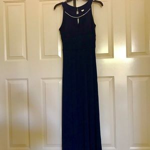 Navy sleeveless keyhole gown